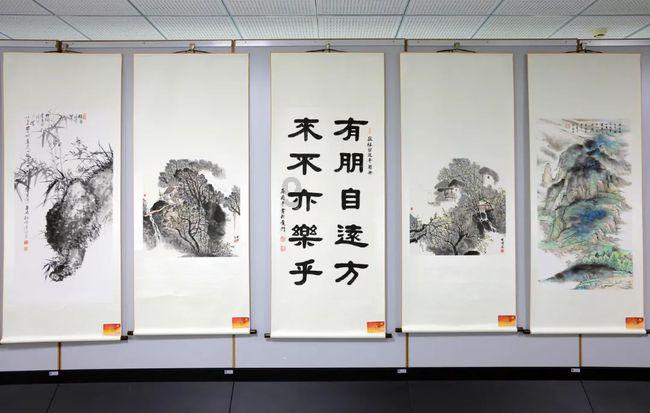 我国首座“四高”特长公路隧道全线贯通